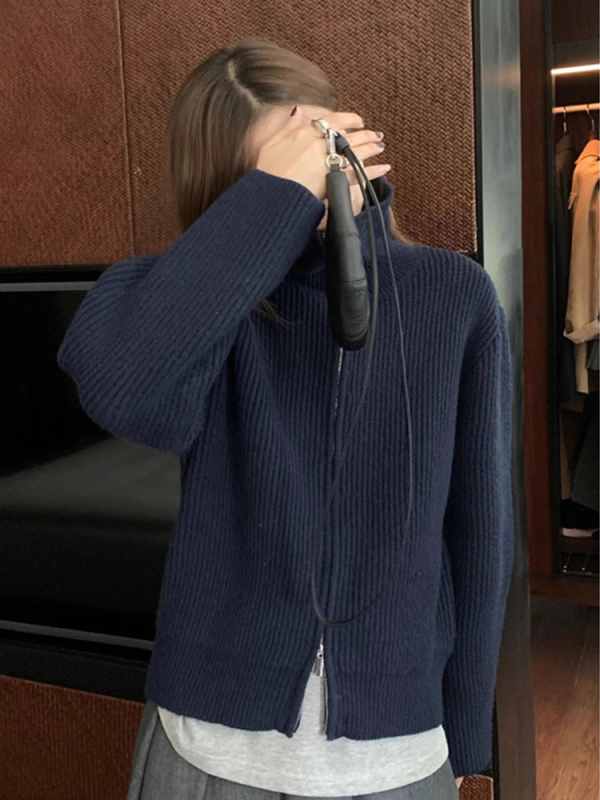 Cardigan sa zipom, debeli pleteni materijal (visoki ovratnik, dugi rukavi, široki kroj)