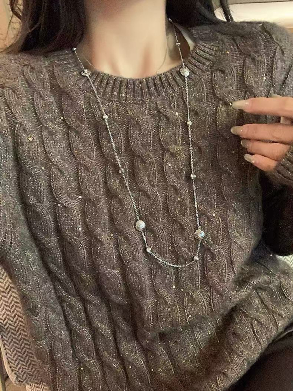 Pulover od 100% ovčje vune, debeo pletenje, ležeran kroj, okrugli ovratnik, kabel pleten s motivom uvijenog cvijeta, dugi rukav, minimalistički japansko-korejski ležerni stil