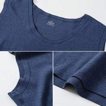 Liemenė su plačiais pečiais, V kaklo iškirptė, minimalistinis stilius; poliesterio turinys 90–95%, audinio svoris 181–200 g/m²