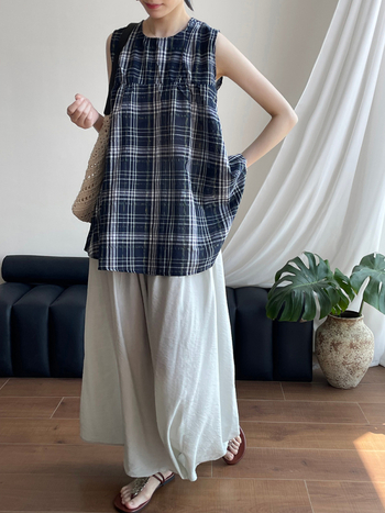 Ženska babydoll majica, karirani uzorak, slobodan kroj, bez rukava, pamuk–poliesterska smjesa, srednja duljina 65–80 cm