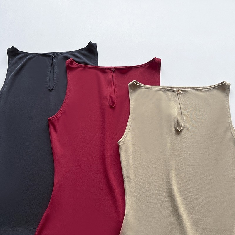 Ženski top bez rukava, slim fit, bez naramenica, viskoza 70–80%, visoka elastičnost, gradski stil