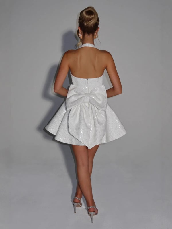 Elegáns halternyakú estélyi ruha, A-vonalú, egyszínű poliészter