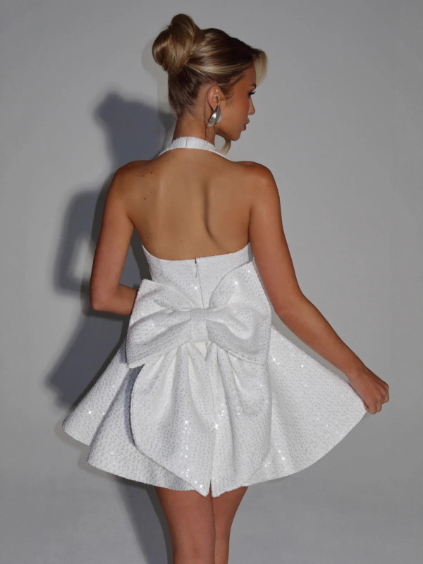 Elegáns halternyakú estélyi ruha, A-vonalú, egyszínű poliészter