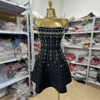 Φόρεμα από πολυεστέρα με τοπ τύπου σωλήνα και κομψό στιλ; μήκος μίντι, εφαρμοστό σιλουέτα, λαιμόκοψη μπατό, χωρίς μανίκια (πολυεστέρας; μήκος μίντι; εφαρμοστό σιλουέτα; λαιμόκοψη μπατό; χωρίς μανίκια)