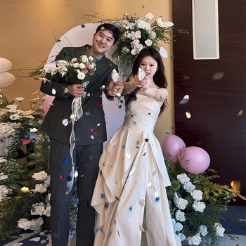 Váll nélküli estélyi ruha csőnyakú kivágással, ujjatlan, derék középső, hosszú, földig érő, poliészter