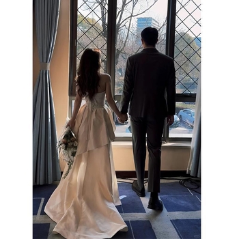 Váll nélküli estélyi ruha csőnyakú kivágással, ujjatlan, derék középső, hosszú, földig érő, poliészter