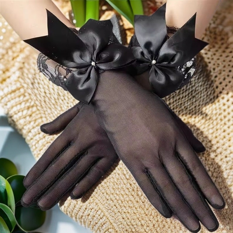 Vestuvinės pirštinės su nėrinių tinkleliu ir kaspinu, pilnos pirštų, kvėpuojančios, apsauga nuo saulės (Audinys: Nėriniai; Pagrindinė medžiaga: Poliesteris; Stilius: Pilnos pirštai; Funkcijos: Kvėpuojančios, Apsauga nuo saulės)