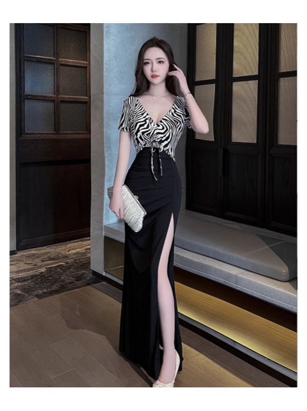 Leopárd mintás estélyi ruha, V-nyakú, karcsúsított, hosszú, poliészter; őszi 2024; nőknek