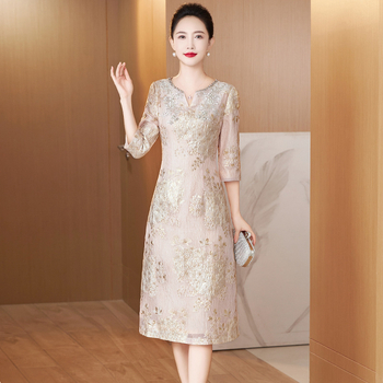 Κεντημένο πολυεστερικό φόρεμα σε Α-γραμμή, στρογγυλός λαιμός, μανίκια 3/4