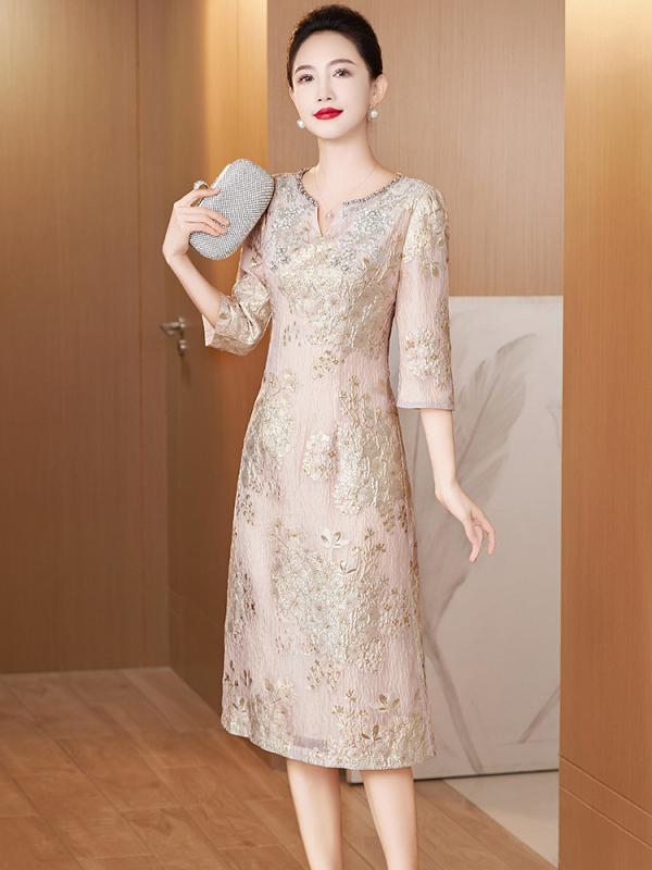 Κεντημένο πολυεστερικό φόρεμα σε Α-γραμμή, στρογγυλός λαιμός, μανίκια 3/4