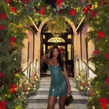 Φόρεμα από δίχτυ με τιράντες, χωρίς μανίκια, σε sexy στυλ – ψηλή μέση, κοντή φούστα pencil, διακόσμηση με καυτές πέτρες