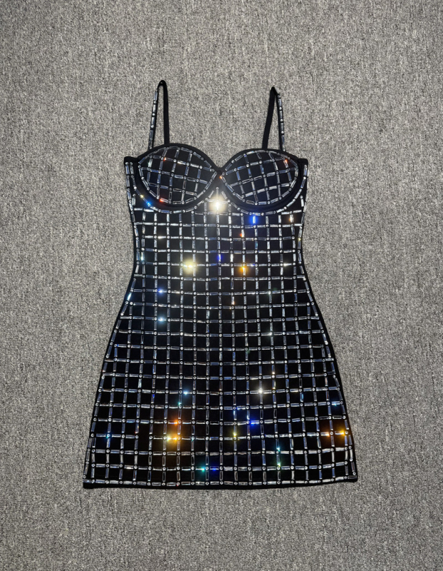 Φόρεμα από δίχτυ με τιράντες, χωρίς μανίκια, σε sexy στυλ – ψηλή μέση, κοντή φούστα pencil, διακόσμηση με καυτές πέτρες