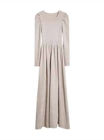 Πλεκτό φόρεμα σε γραμμή Α με μακριά μανίκια και στρογγυλό λαιμό, ελαστική μέση. Ύφασμα: ακρυλικό; βασικό περιεχόμενο 50–70% πολυεστέρα.