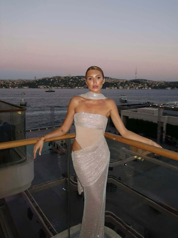 Βραδινό φόρεμα από bandage ύφασμα με στράς, χωρίς τιράντες, δύο μέρη, μακρύ