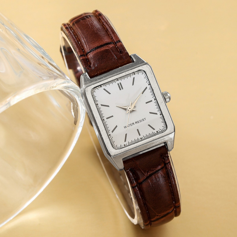 Analogni kvarcni sat s kvadratnim cifrom, Bamboo peak mehanizam (model 68/0124), kućište od legure, remen od imitacije kože, svjetsko vrijeme