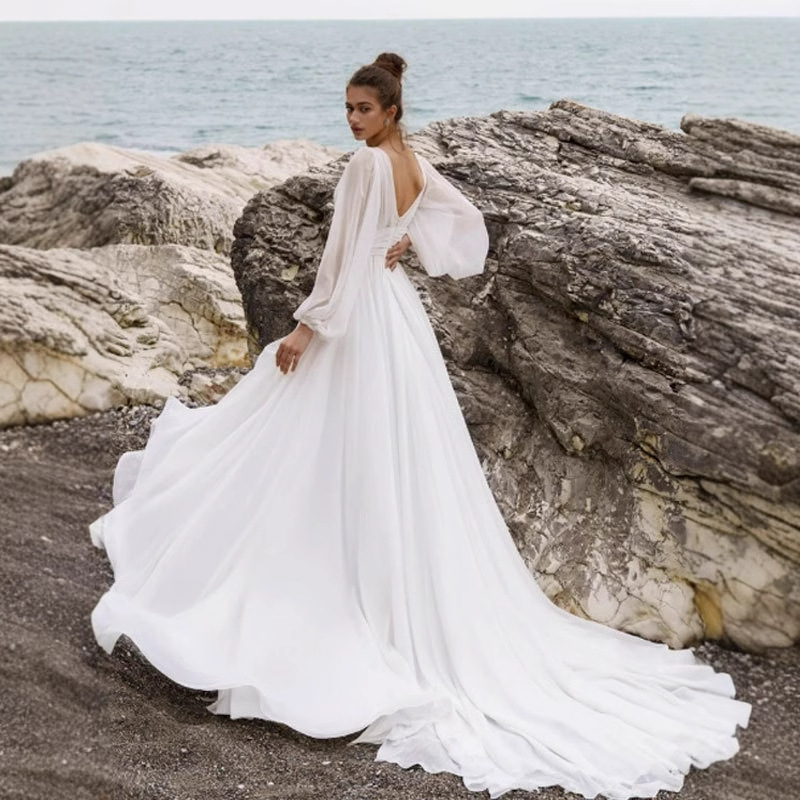 Vjenčana haljina s dubokim V izrezom, visokim strukom, dugim rukavima, malom šlepom, chiffon-spandex materijal