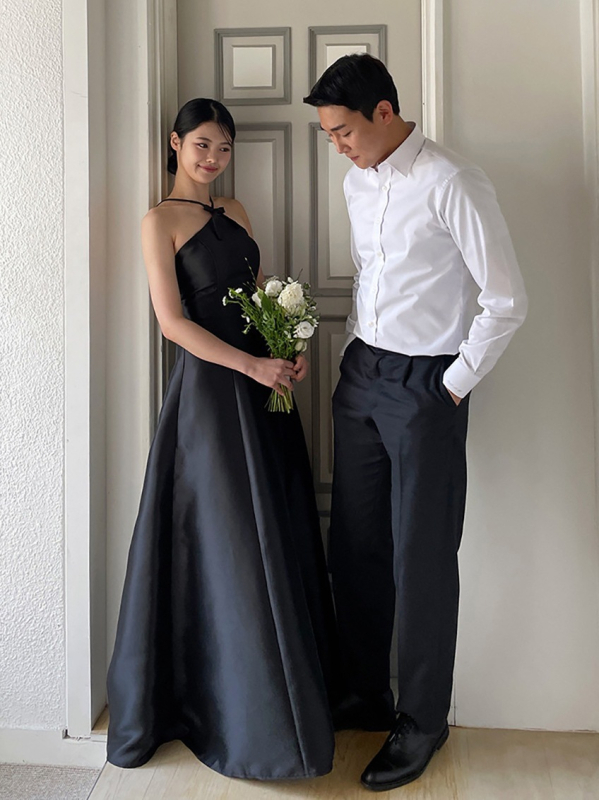 Korejski stil lagane svadbene haljine s halter-neck izrezom, bez rukava, A-linije silueta, visokim strukom