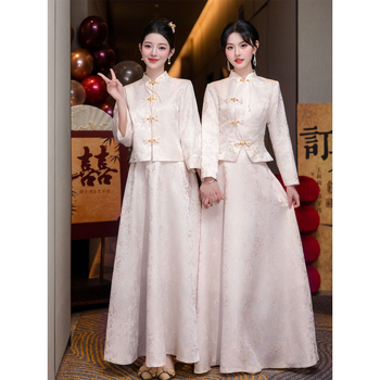 Līgavu divdaļīga kleita ķīniešu stilā, divi gabali, garas piedurknes, vidukļa līnija, vasara 2025, retro un svaigs-salds siluets, poliesters ar kazas ādas akcentiem