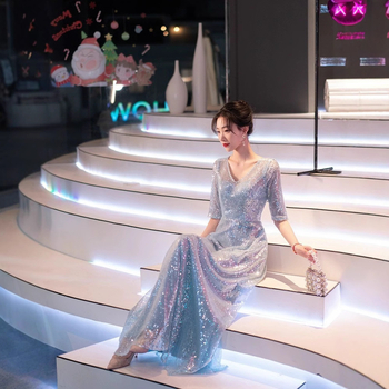 Βραδινό φόρεμα με πάνελ παγιέτες, βαθύ V-ντεκολτέ, μακρύ σιλουέτα Α-γραμμής, μέση