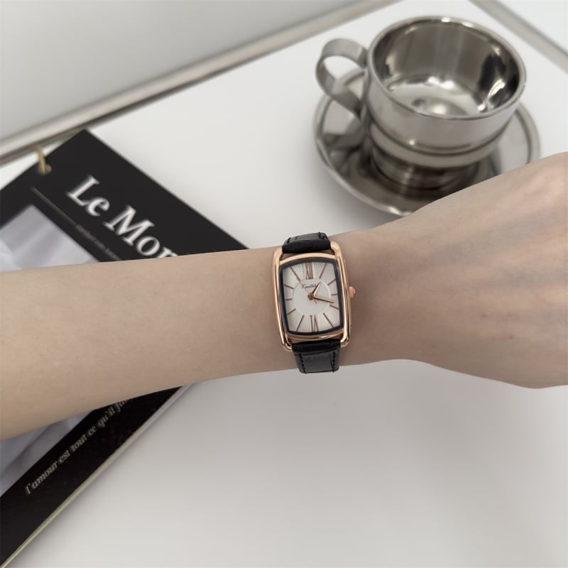 Sieviešu pulkstenis ar kvadrātveida ciparnīcu, Hongkonga stila retro, PU siksna, metāla korpuss, kvarc mehānisms, analogais displejs, sprādze ar adatu