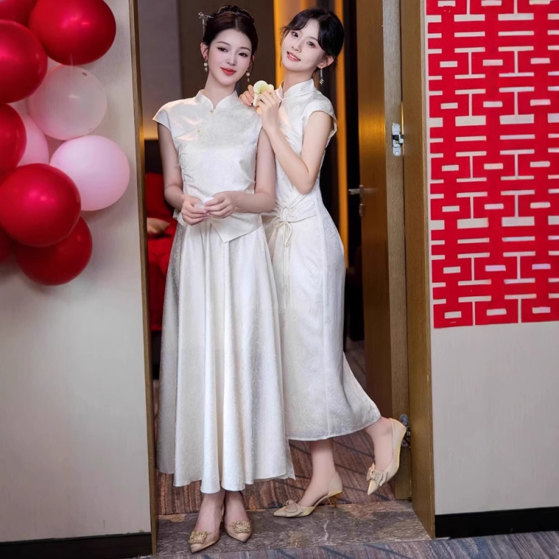 Divdaļīga līgavas kleita, iedvesota no Guofeng, A-līnija, bez piedurknēm, ar dubultu apkakli un augšupvieto apkakli, vasara 2025, poliesters 70-80%