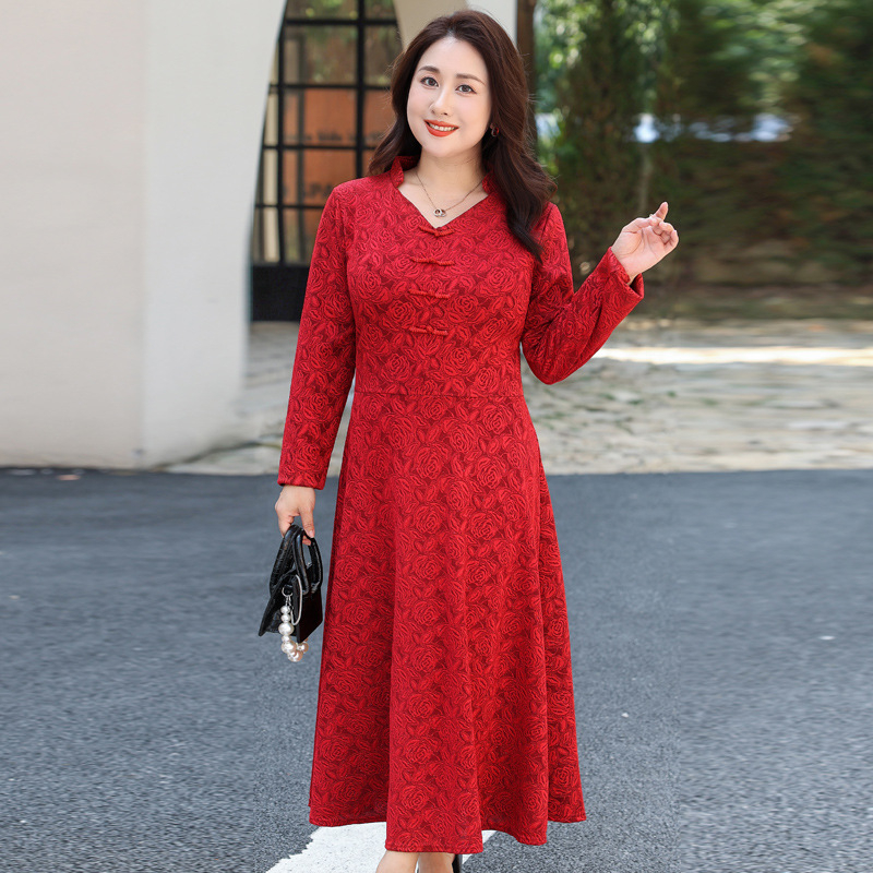 Női kínai stílusú V-nyakú csipkeruha pliszált szoknyával; nylon 70-80%, poliészter legfeljebb 30%