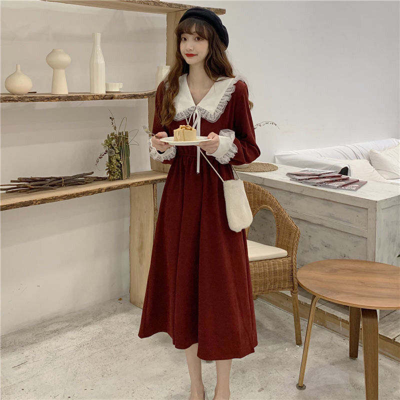 Haljina, Hepburn stil, stisnuta linija struka, dugi rukavi, ovratnik tipa lutke, mrežasti materijal