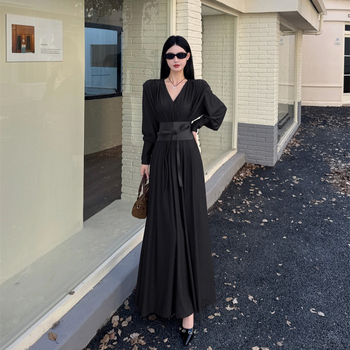 Елегантна рокля с талиев пояс и връзка, V-образно деколте, полиестерна тъкан, дълги ръкави