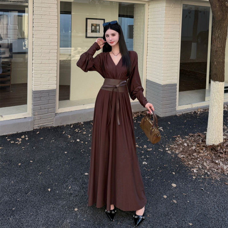 Елегантна рокля с талиев пояс и връзка, V-образно деколте, полиестерна тъкан, дълги ръкави