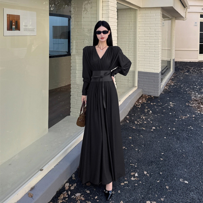 Елегантна рокля с талиев пояс и връзка, V-образно деколте, полиестерна тъкан, дълги ръкави