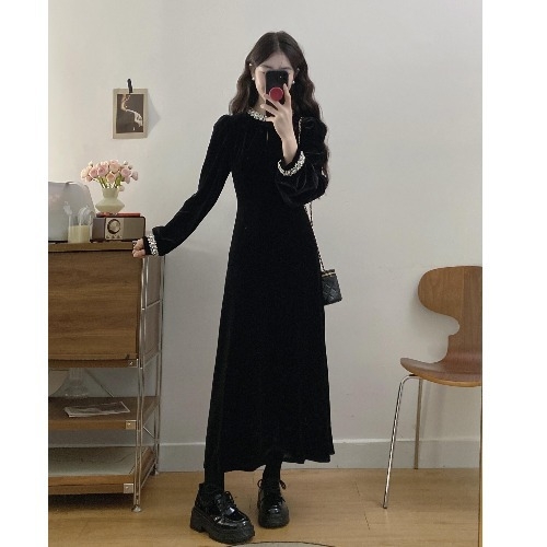 Duga šifon haljina s volanom suknje, kapuljačom, lotus list ovratnik i fenirske rukave, književno-retro stil