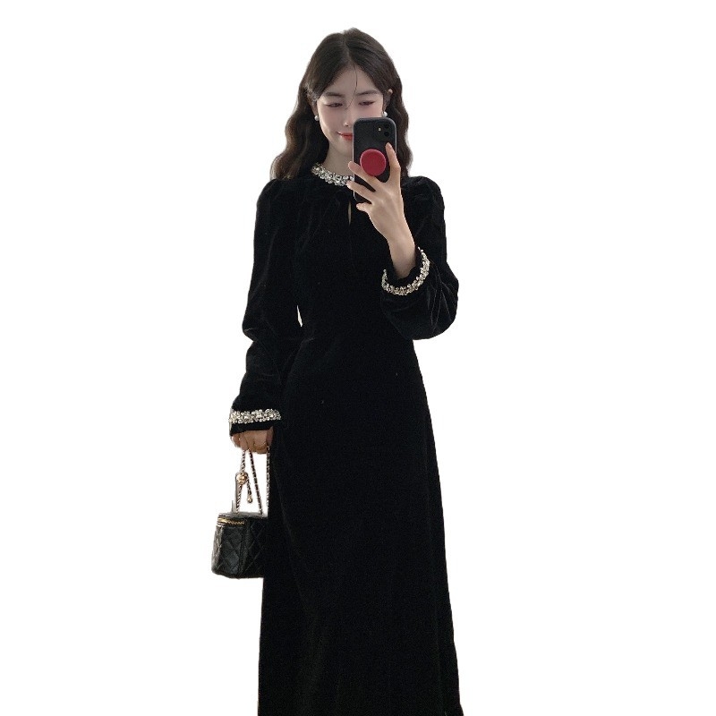 Duga šifon haljina s volanom suknje, kapuljačom, lotus list ovratnik i fenirske rukave, književno-retro stil