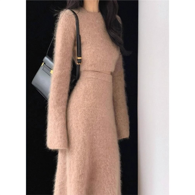 Mobeier Mercerizirani rayon mini komplet halter ovratnik, dugi rukavi, uska suknja – Royal Sister stil