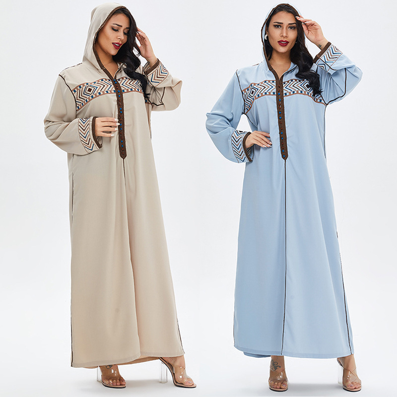Duga haljina, rayon tkanina, karirani uzorak, V-izrez, 3/4 rukavi, izšivani detalji