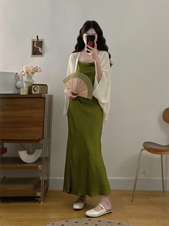 Rochie lungă cu bretele, set din două piese, croială A-line, talie înaltă, mâneci lungi, material spandex