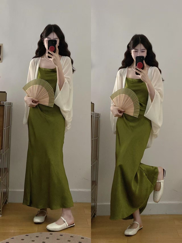 Rochie lungă cu bretele, set din două piese, croială A-line, talie înaltă, mâneci lungi, material spandex