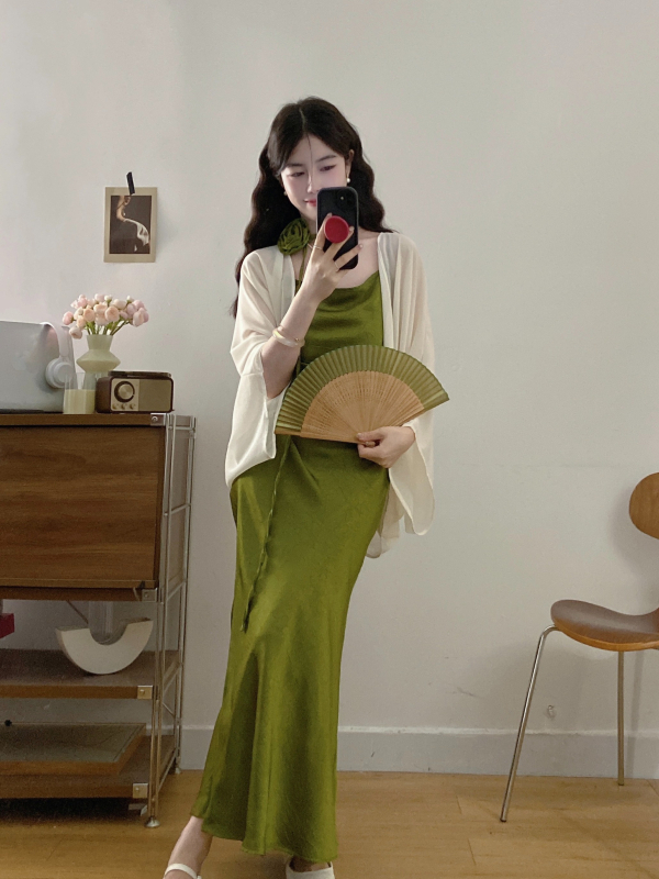 Rochie lungă cu bretele, set din două piese, croială A-line, talie înaltă, mâneci lungi, material spandex