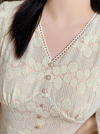 Haljina od čipke, V-izrez, naborasti rukavi, duga A-linijska suknja, proljeće 2025