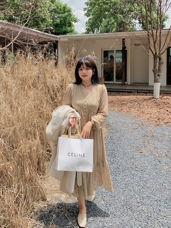 A-vonalú csipkés ruha V-nyakú, nylon keverék, puffos ujjak