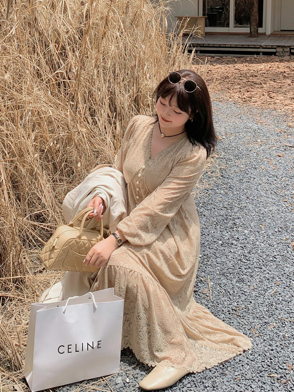 A-vonalú csipkés ruha V-nyakú, nylon keverék, puffos ujjak