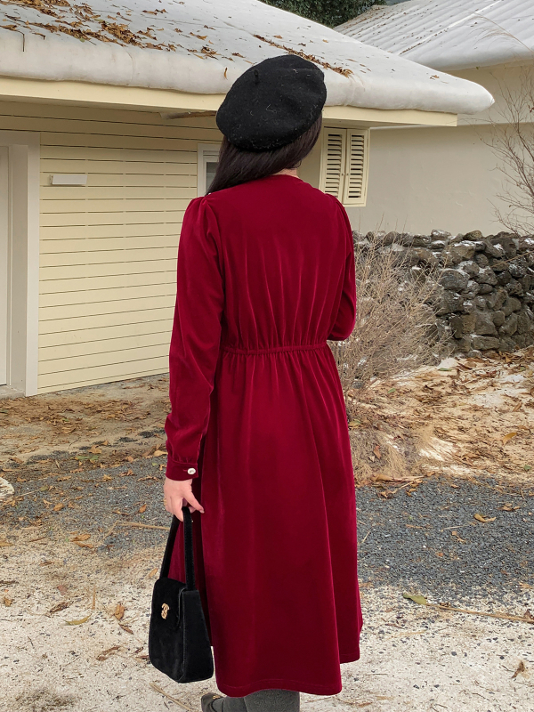 Haljina jednobojna, najlon, francuski stil, V-izrez