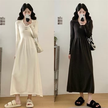 Kötött ruha A-vonalú, polo gallérral, hosszú ujjú, viszkóz rostból.