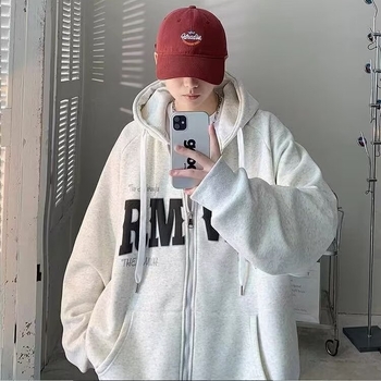 Muški hoodie s kapuljom, Slim fit, 96% poliester, prednji zip, džepovi s patchom