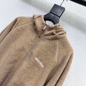 Kapuljača Sherpa duksa džemper s izvezenim slovima, normalnog kroja