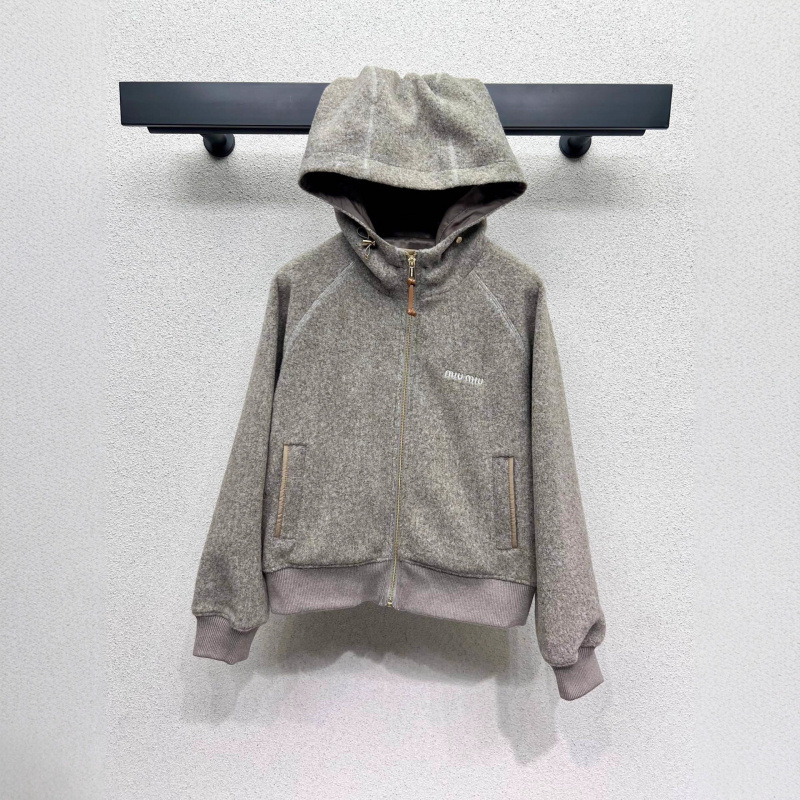 Kapuljača Sherpa duksa džemper s izvezenim slovima, normalnog kroja