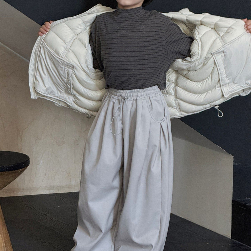 Zēnu ziemas jaka ar pīļu pūka pildījumu, pūka saturs ≥95%, ar kapuci un rāvējslēdzēju