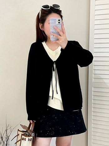 Κουκούλα πλεκτό τοπ με δέσιμο μπροστά – μείγμα πολυεστέρα-βισκόζη, μακριά μανίκια, V-λαιμού, Χειμερινή συλλογή 2025