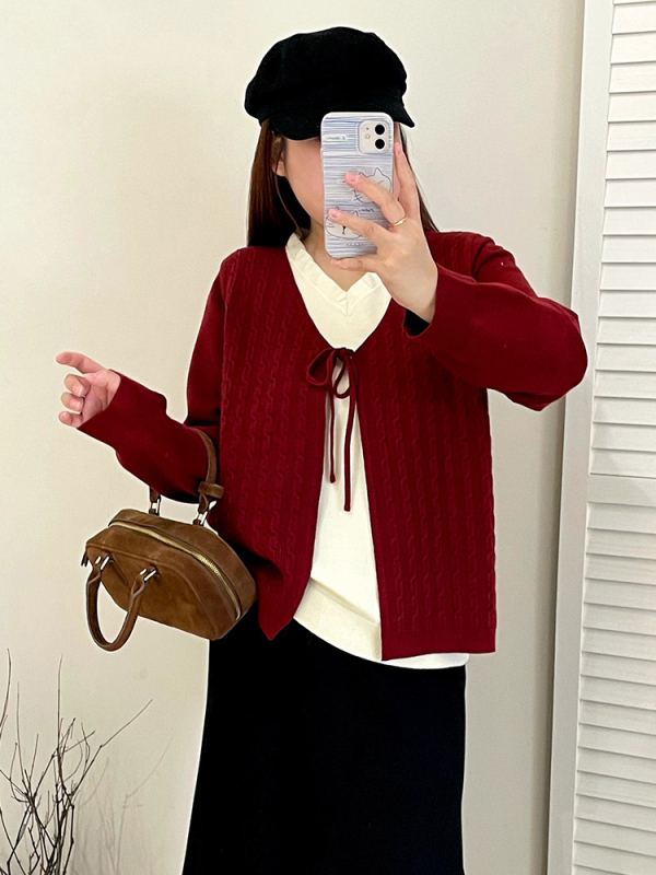 Κουκούλα πλεκτό τοπ με δέσιμο μπροστά – μείγμα πολυεστέρα-βισκόζη, μακριά μανίκια, V-λαιμού, Χειμερινή συλλογή 2025