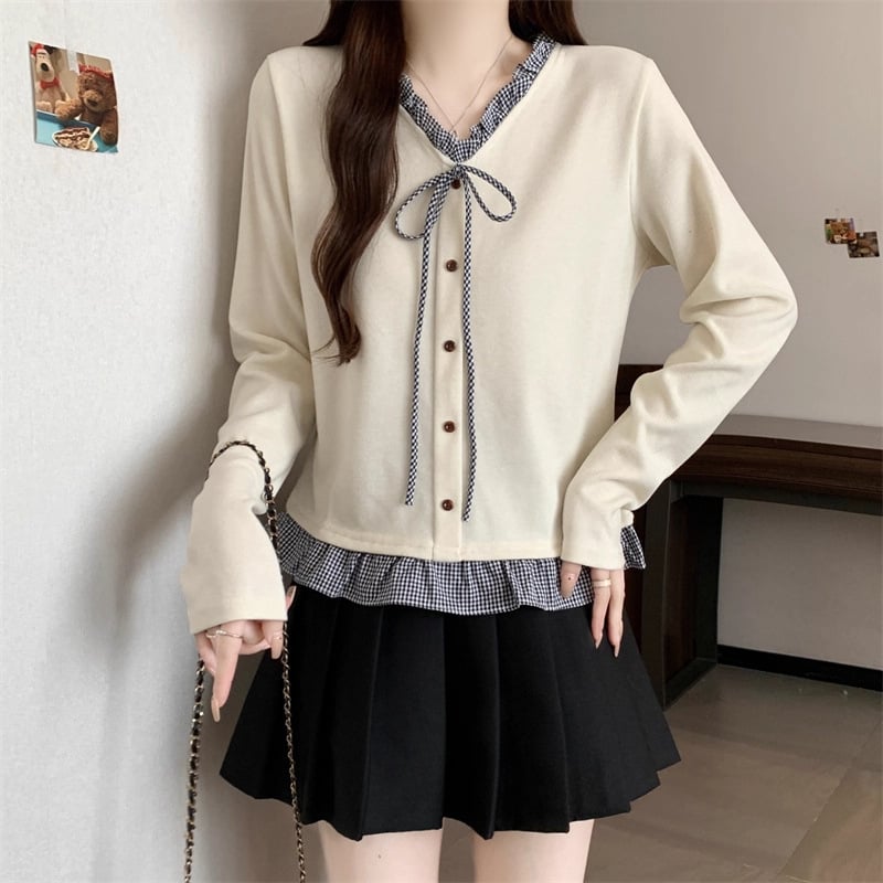 Pleteni top s dugim rukavima i lažnim dvodijelnim dizajnom, uzorak usklađivanja boja, kapuljača, V-izrez, poliester, duljina 50–65 cm