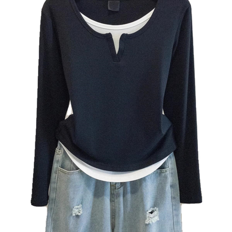 Tricou cu model geometric (țesătură plată, decolteu în V, mâneci lungi, croială Slim)